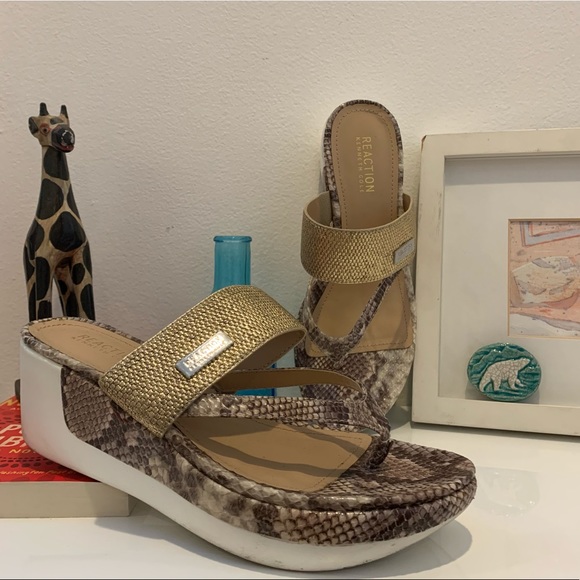 Kenneth Cole Shoes - Kenneth Cole Wedge Sandals ☀️